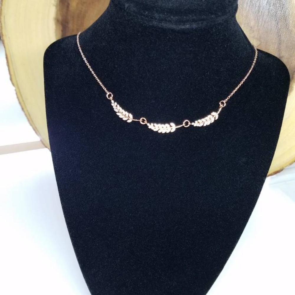 Leaft Pendant w/ Stainless Steel Rosegold Chain